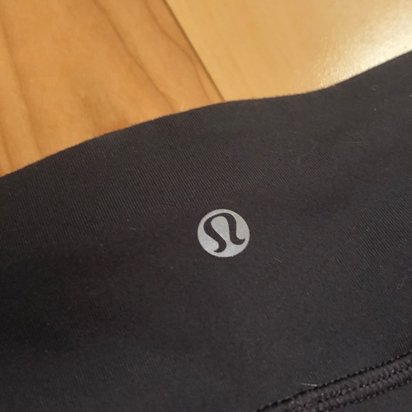 LULULEMON Wunder-Under Tight (size 6) - Picture 3 of 5